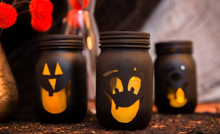 Glass Jars ideas for Halloween decoration