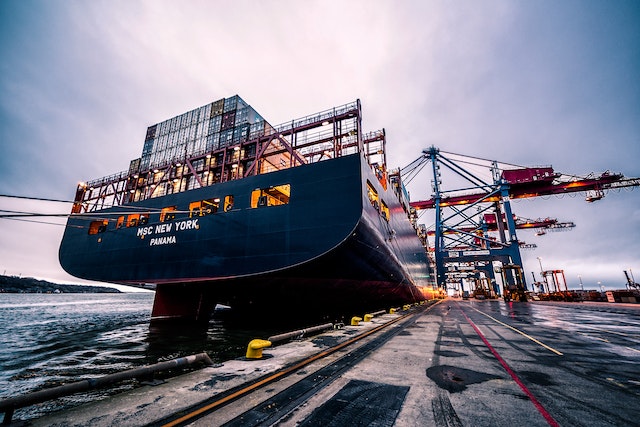 Popular International Shipping Services Around the World 